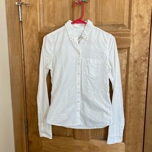 Abercrombie & Fitch white button down shirt